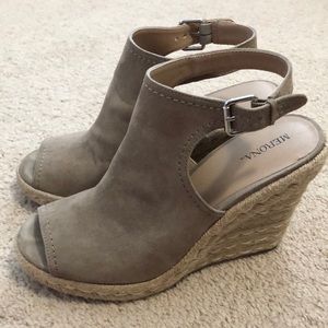 Peep toe Wedges